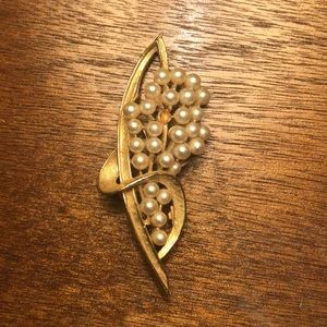 Vintage ART signed brooch